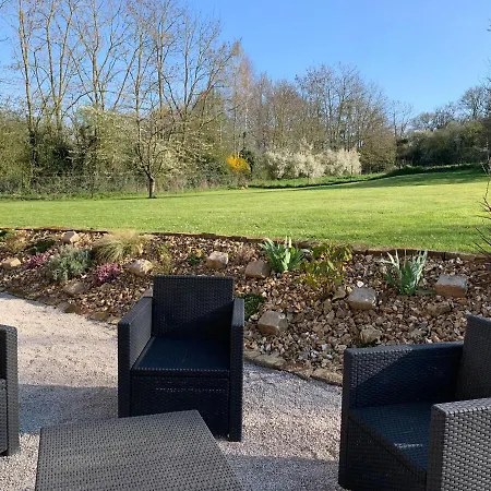 Gite, Maison Entiere Avec Billard Et Bel Espace De Vie La Grange